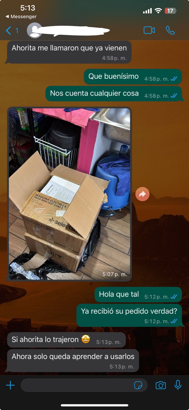 Foto de caja de MiniMakers recién llegada al cliente